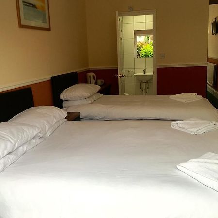 Southend Guest House - Close To Beach, Train Station & Southend Airport Zewnętrze zdjęcie
