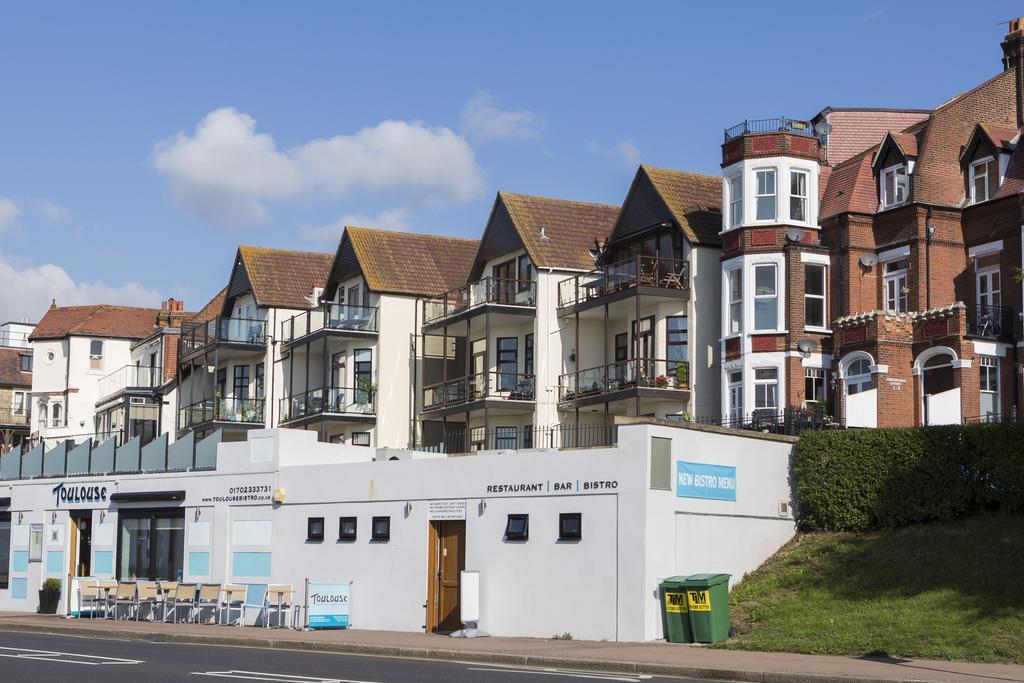 Southend Guest House - Close To Beach, Train Station & Southend Airport Zewnętrze zdjęcie