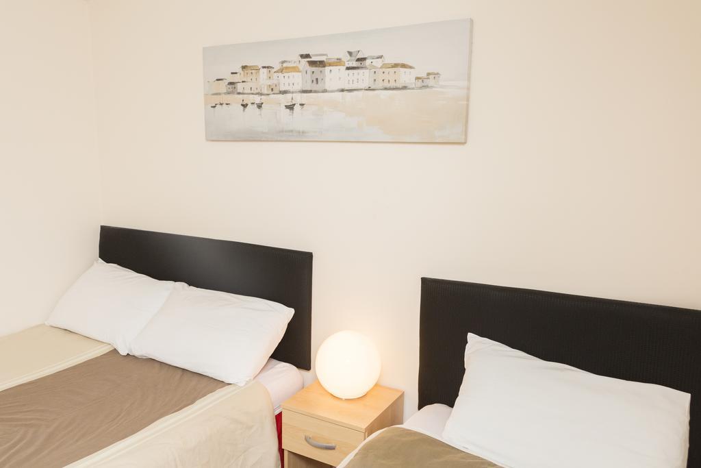 Southend Guest House - Close To Beach, Train Station & Southend Airport Pokój zdjęcie